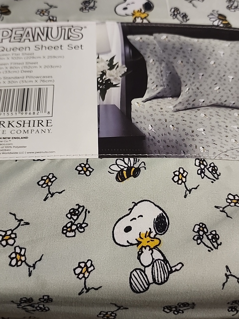 Peanuts sheet set " Peanuts Snoopy Spring Bees & Flowers" Green